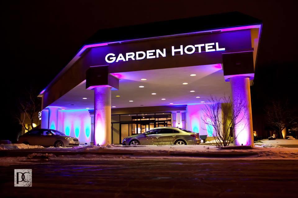 Garden Hotel And Conference Center South Beloit Exterior photo